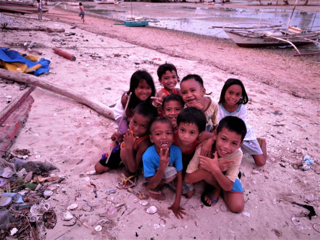 ギガンテス島の子供たちの写真