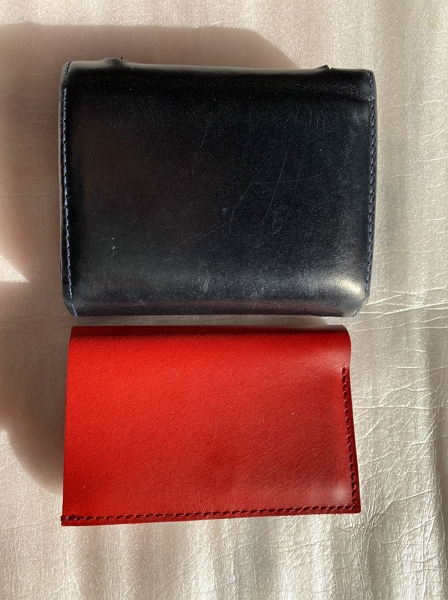 エムピウのミッレフォリエとストラッチョの財布の比較写真
