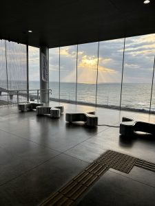 JR日立駅の日の出の写真